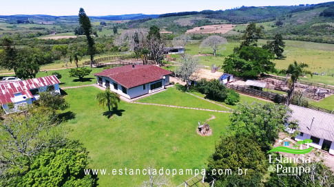 VAI ATE MANGUEIRA OVELHAS.00_03_22_21.Quadro043_9155e312473a05b5d912da4747602ccbc224c0e7.jpg